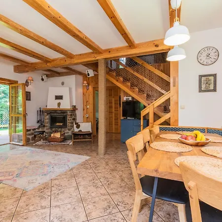 Hubertówka - Jezioro Gim 450 M Od Plaży Dom wakacyjny *